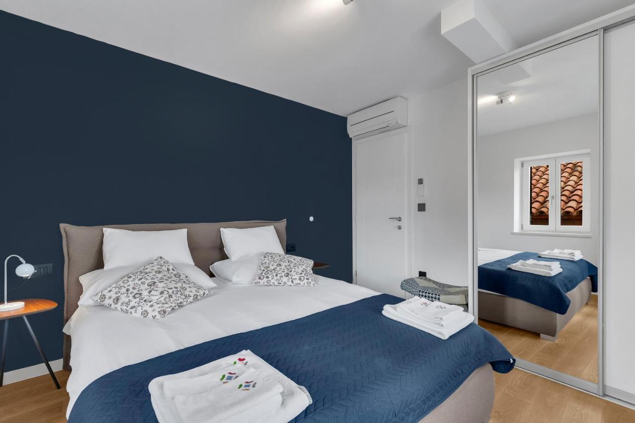 The Square Makarska, Lux App In The Heart Of The City Екстериор снимка