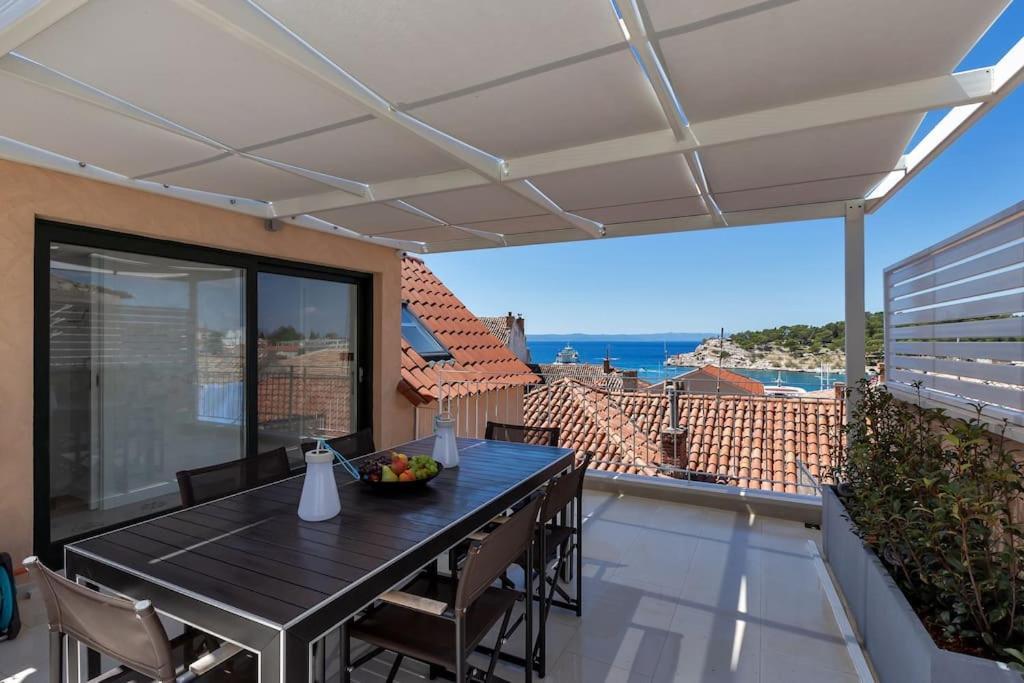 The Square Makarska, Lux App In The Heart Of The City Екстериор снимка
