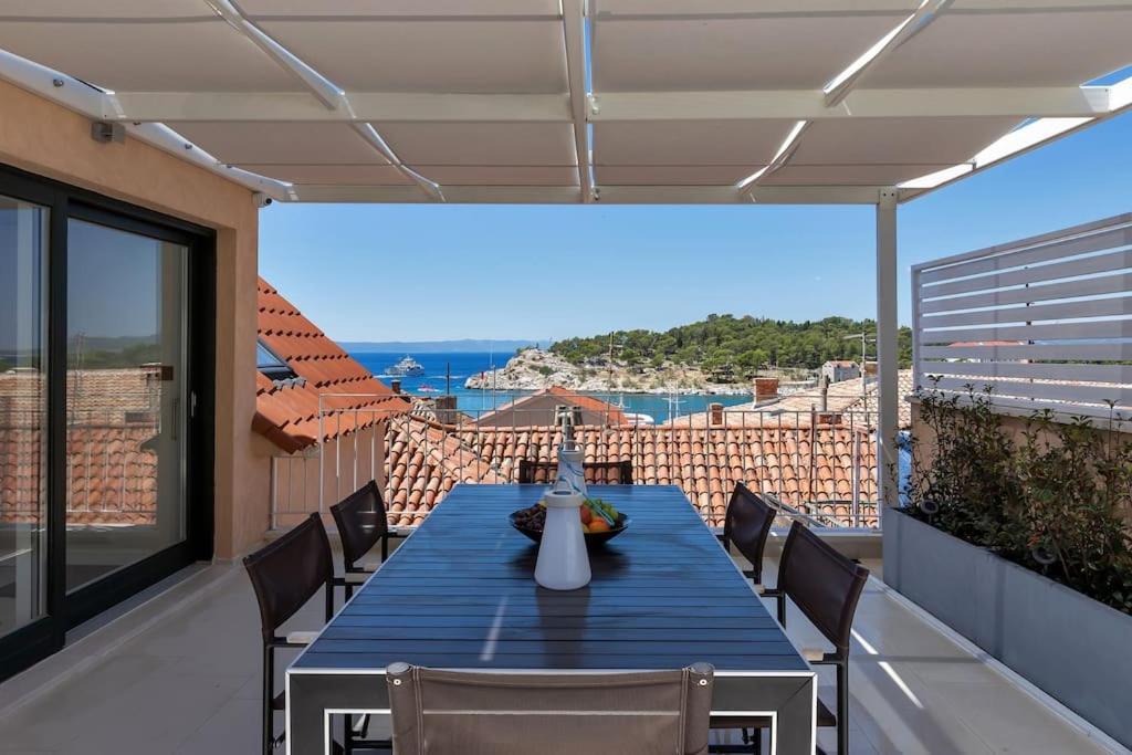 The Square Makarska, Lux App In The Heart Of The City Екстериор снимка