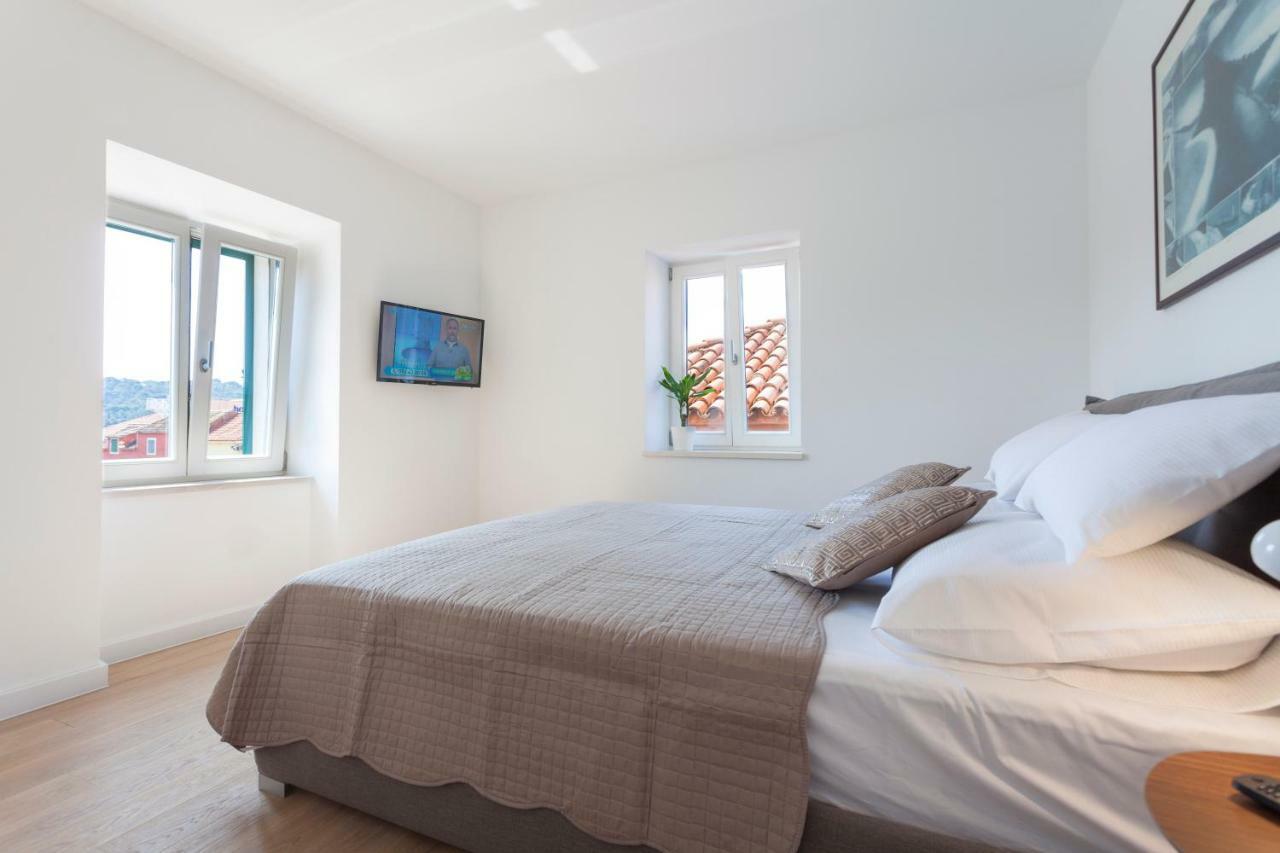 The Square Makarska, Lux App In The Heart Of The City Екстериор снимка
