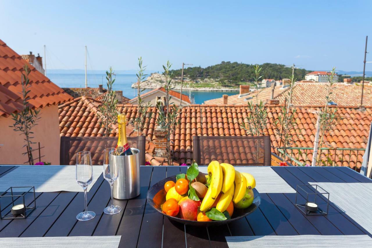 The Square Makarska, Lux App In The Heart Of The City Екстериор снимка