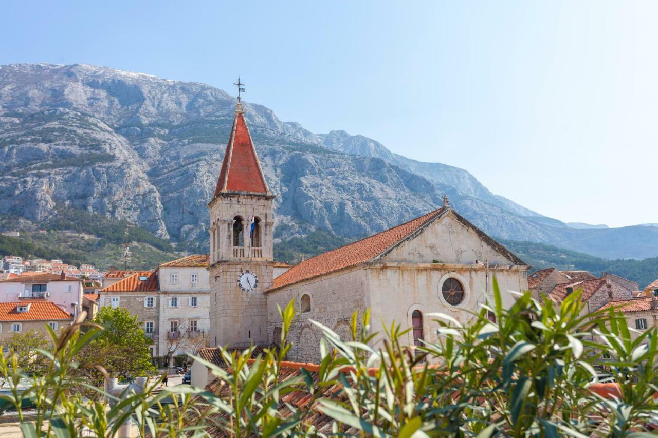 The Square Makarska, Lux App In The Heart Of The City Екстериор снимка