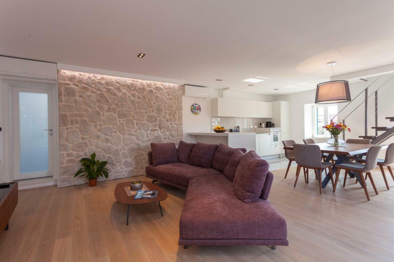 The Square Makarska, Lux App In The Heart Of The City Екстериор снимка