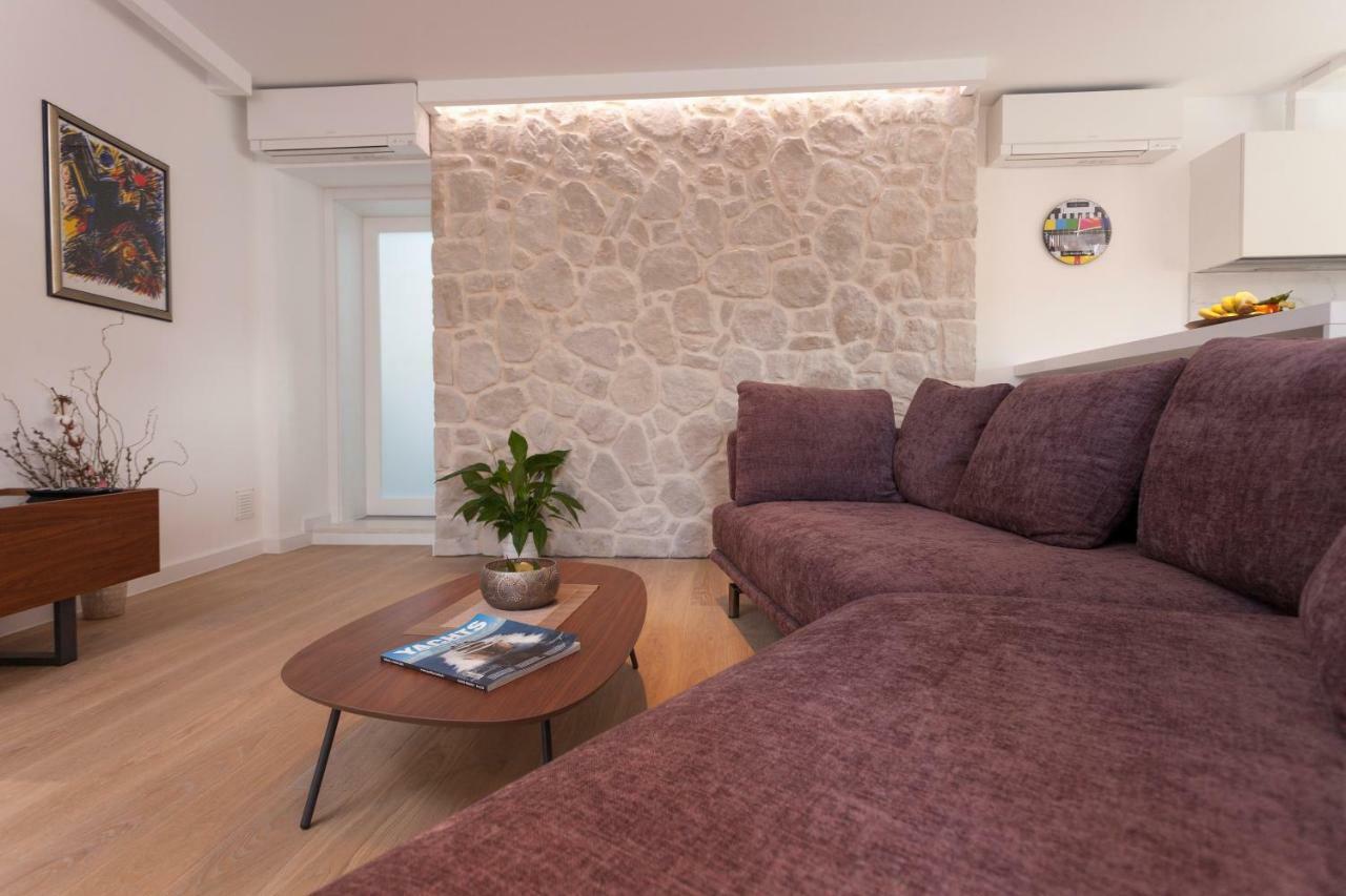 The Square Makarska, Lux App In The Heart Of The City Екстериор снимка