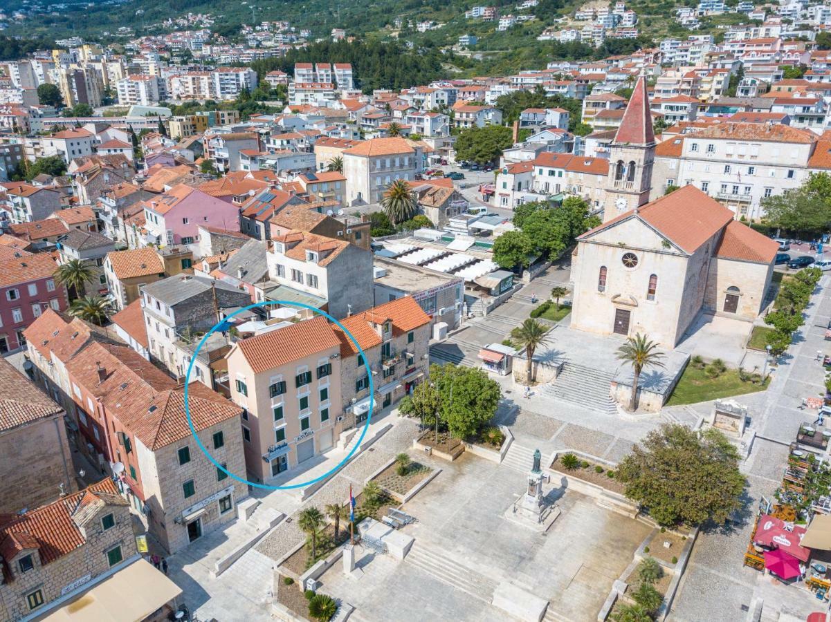 The Square Makarska, Lux App In The Heart Of The City Екстериор снимка